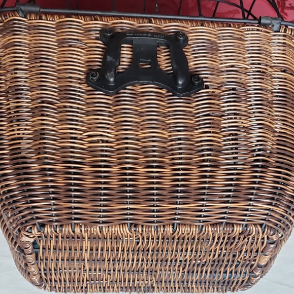 Nantucket Bike Basket - Picture 3 of 7